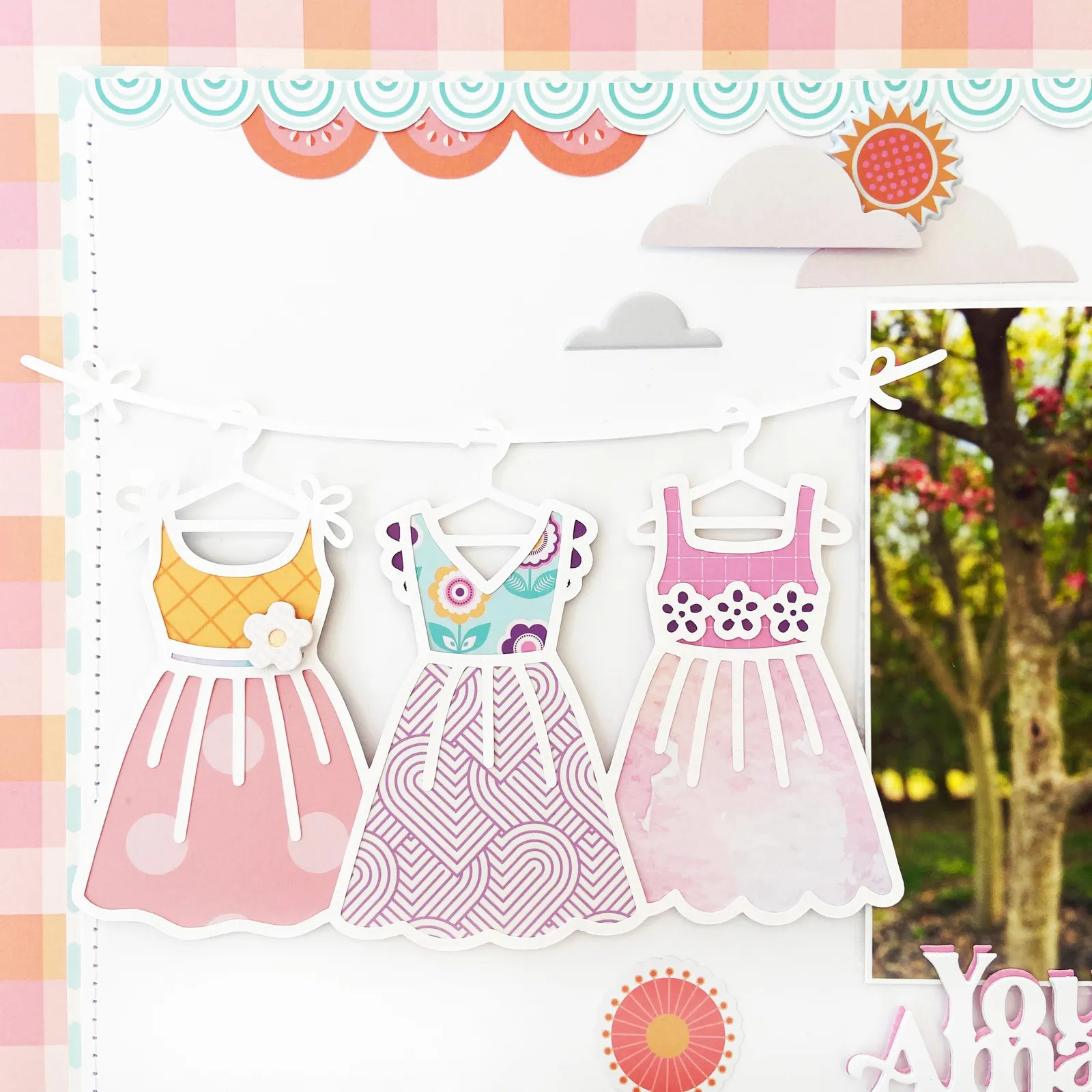 New layout with the June 2025 kits and a gorgeous cut file !